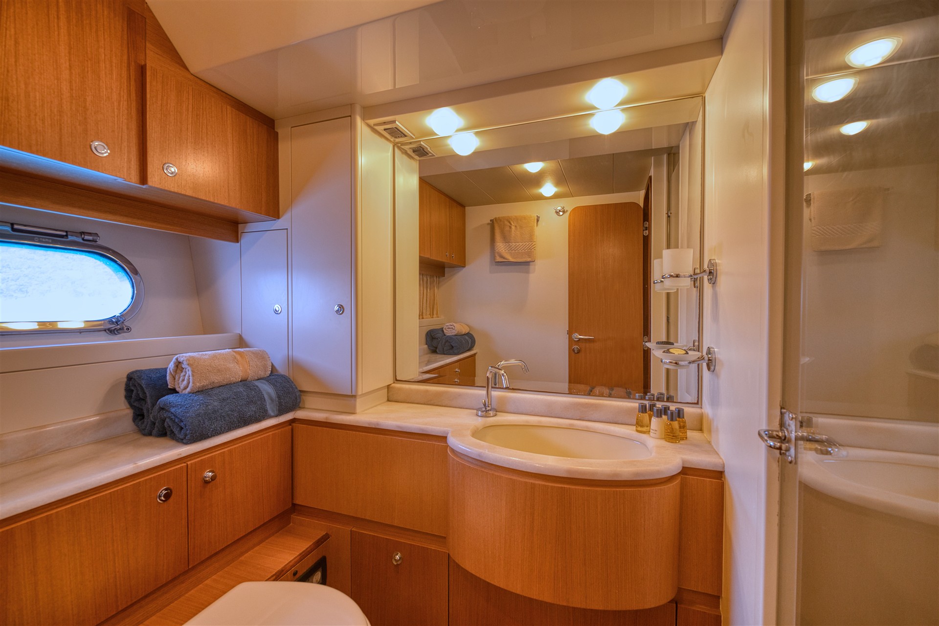Ferretti 681 — photo 60