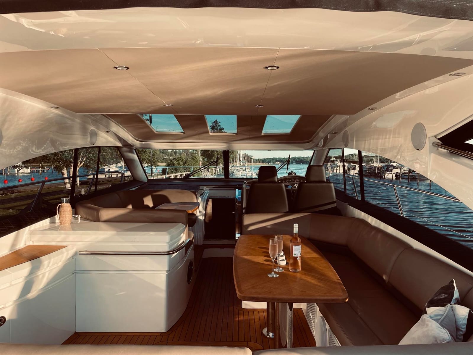 Princess V53 — photo 7