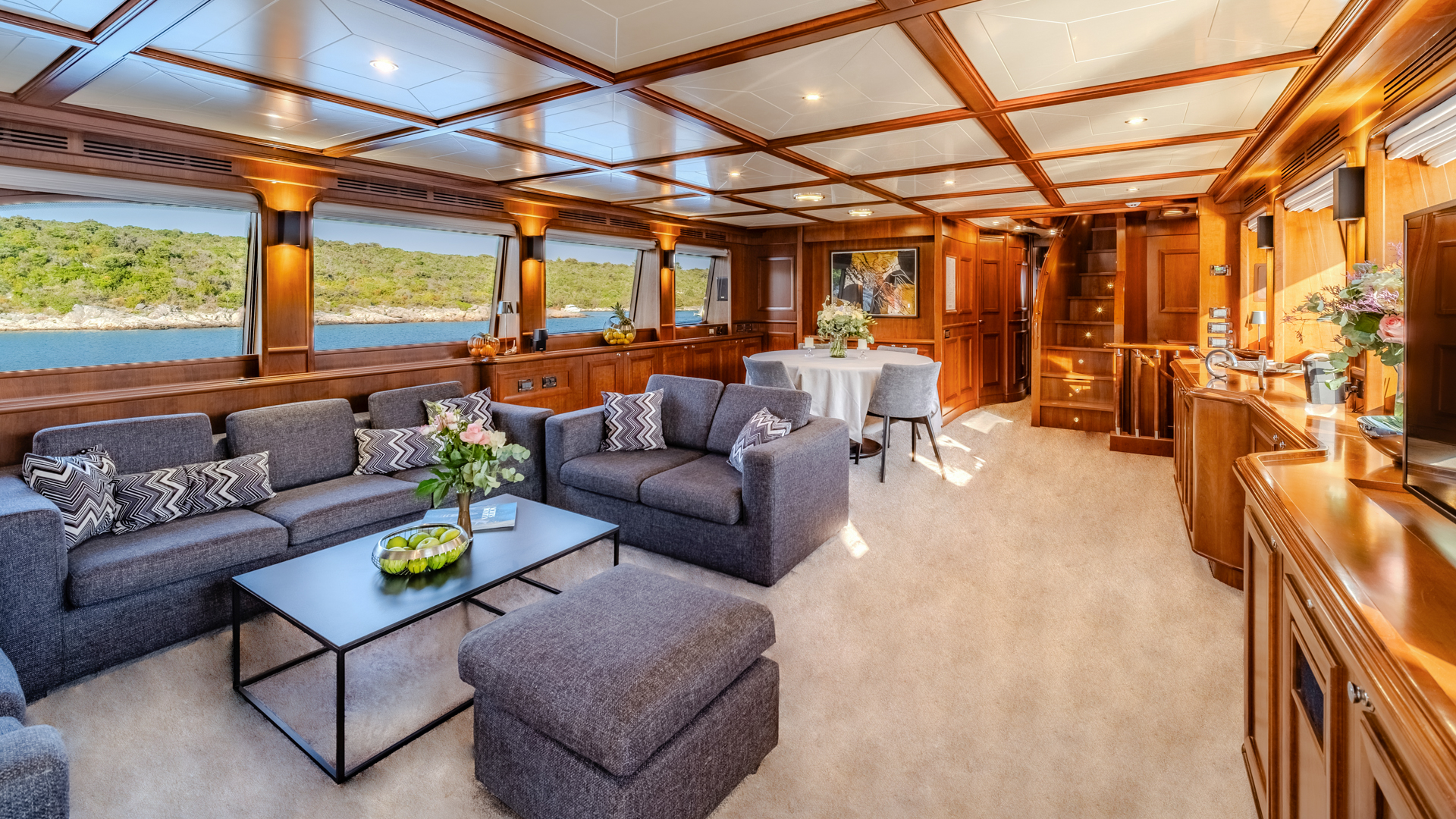 Motoryacht — photo 15