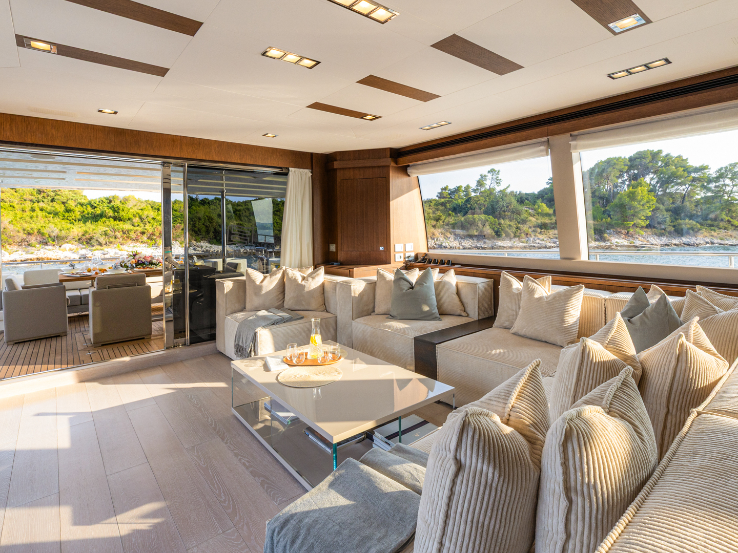 Motoryacht P — photo 18