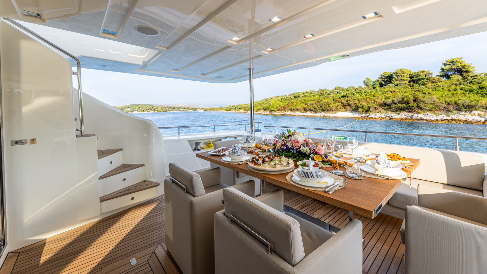 Motoryacht P — photo 10
