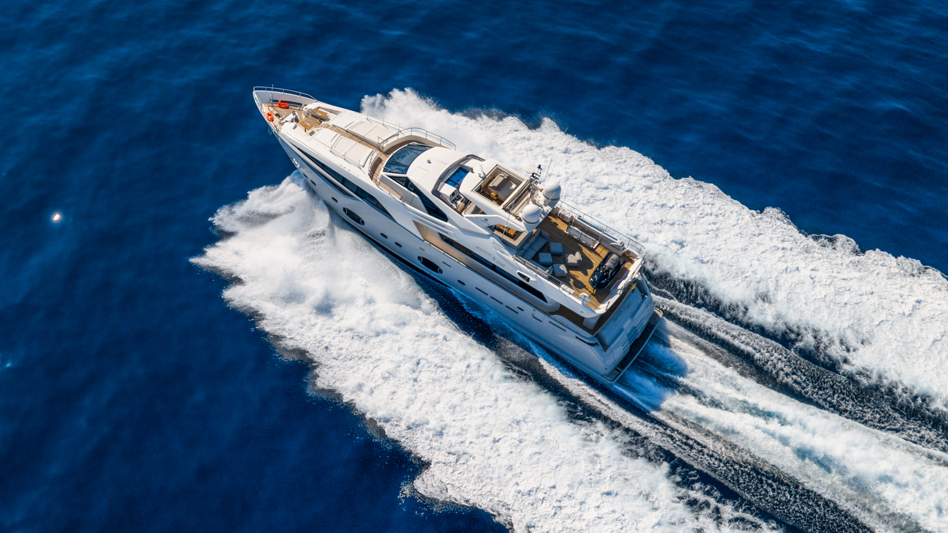 Motoryacht P — photo 27