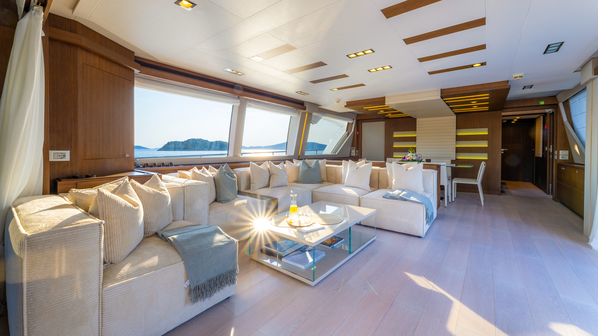 Motoryacht P — photo 35