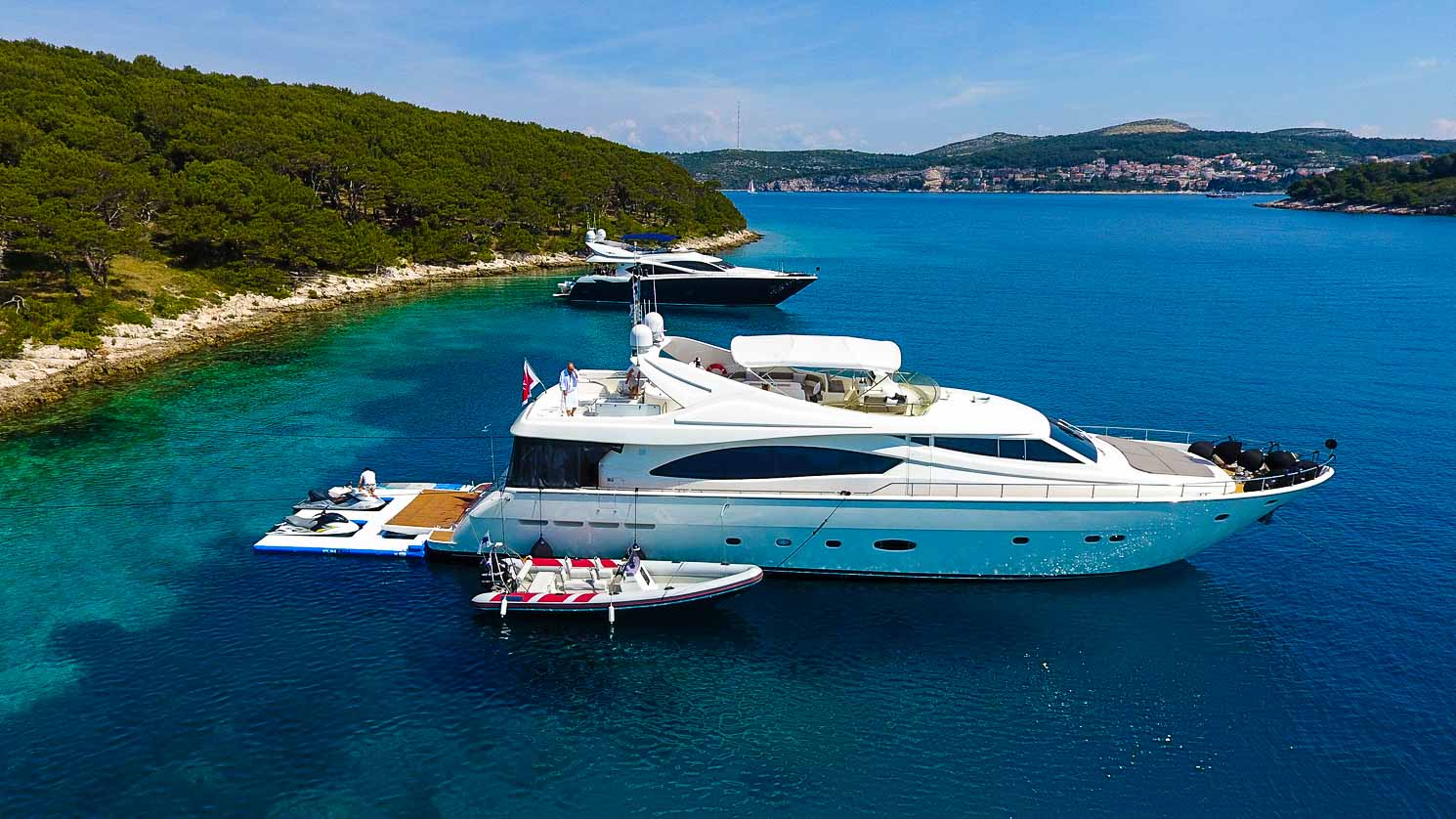 Ferretti 880 — photo 8