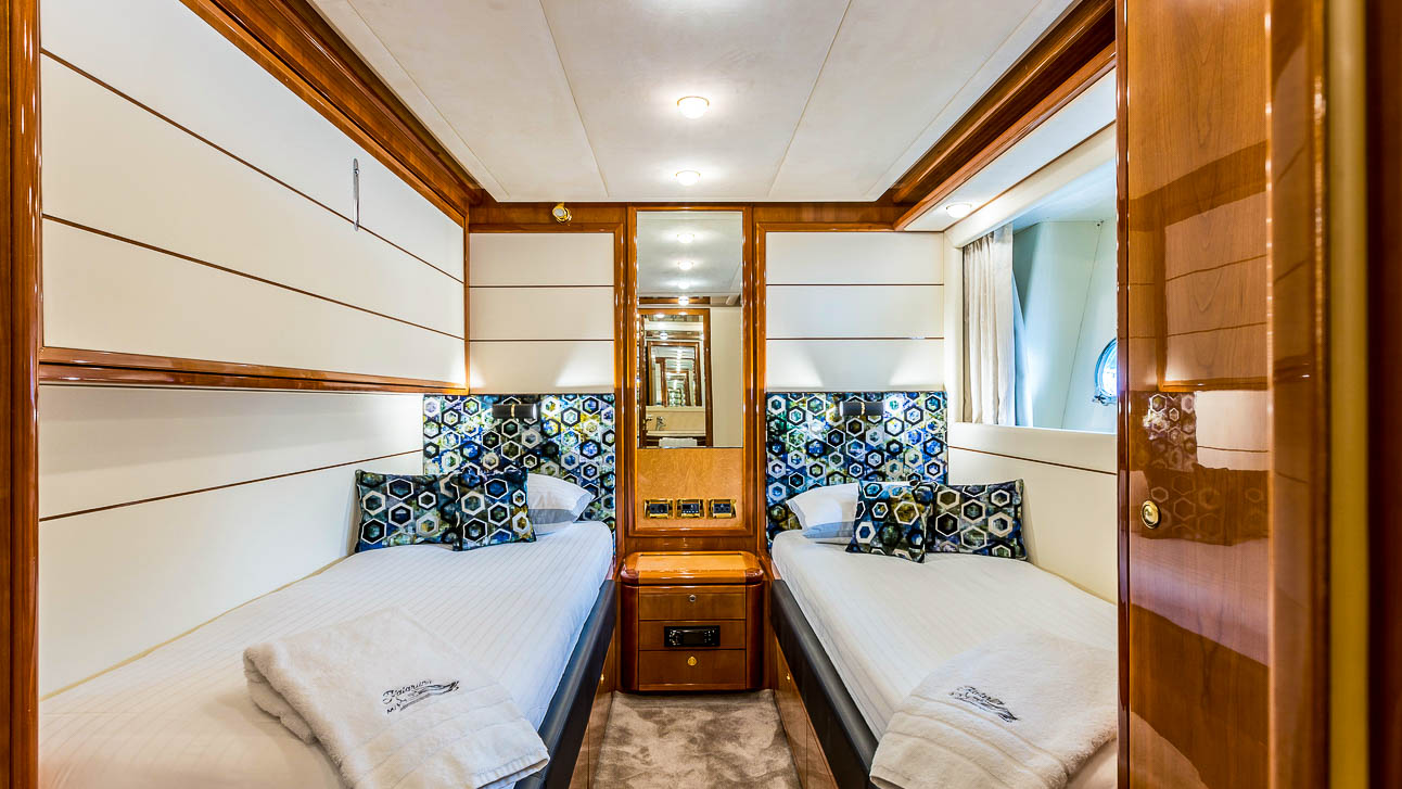 Ferretti 880 — photo 19