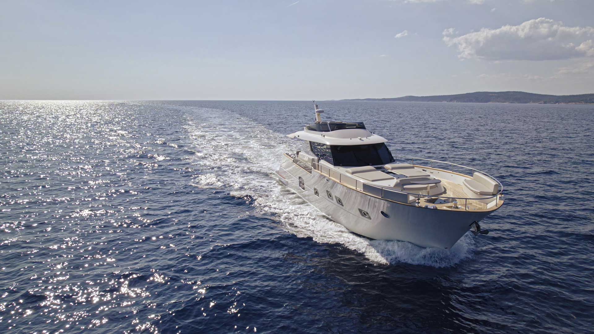 Monachus 70 Fly — photo 20