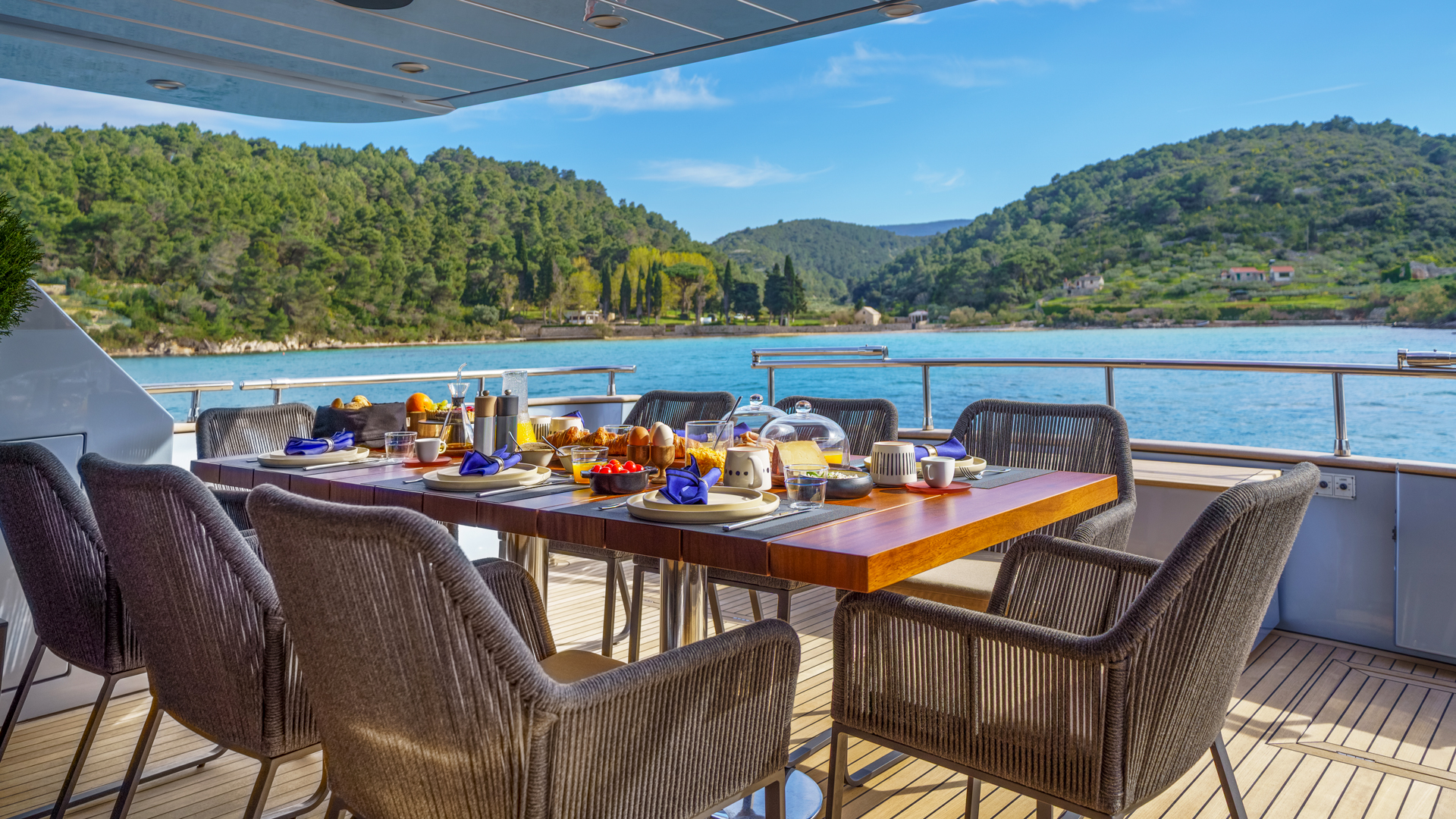 Motoryacht P — photo 4