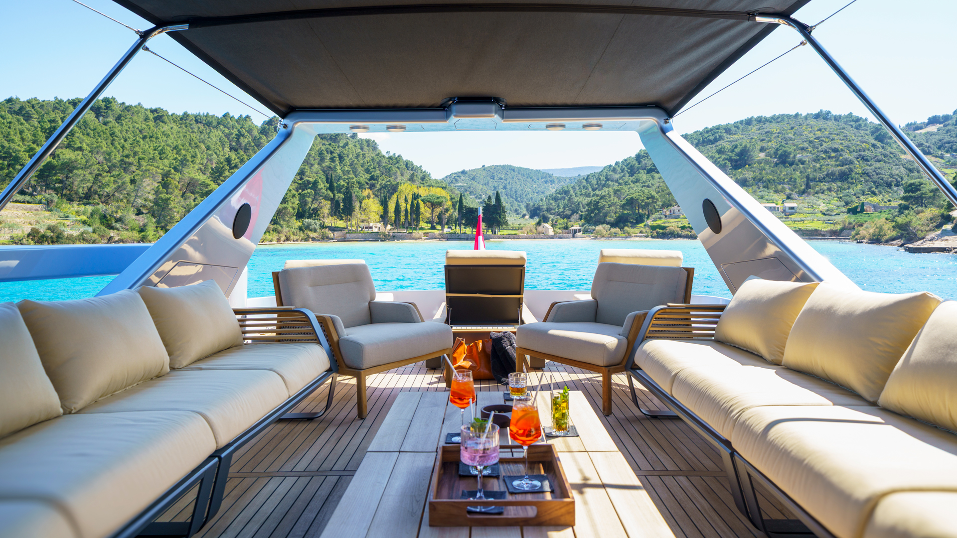 Motoryacht P — photo 29