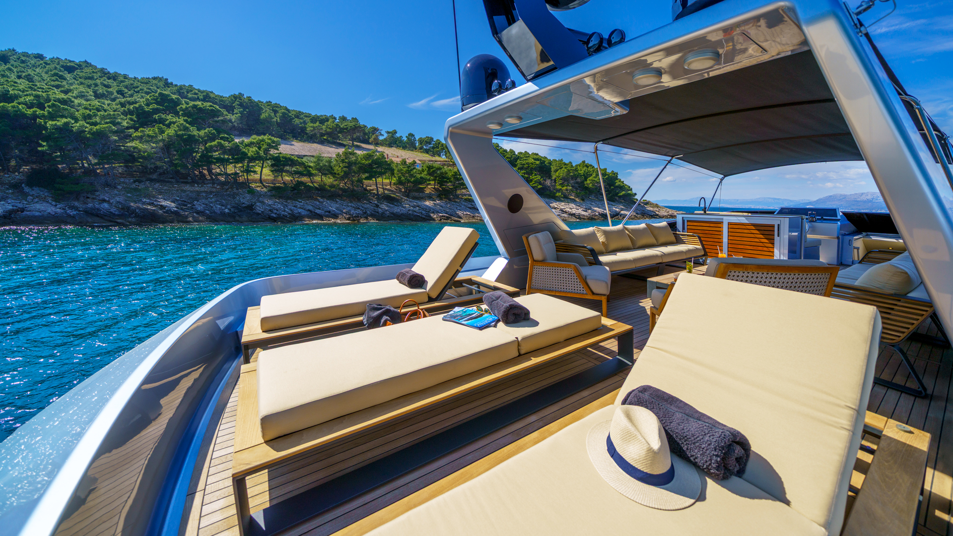 Motoryacht P — photo 27