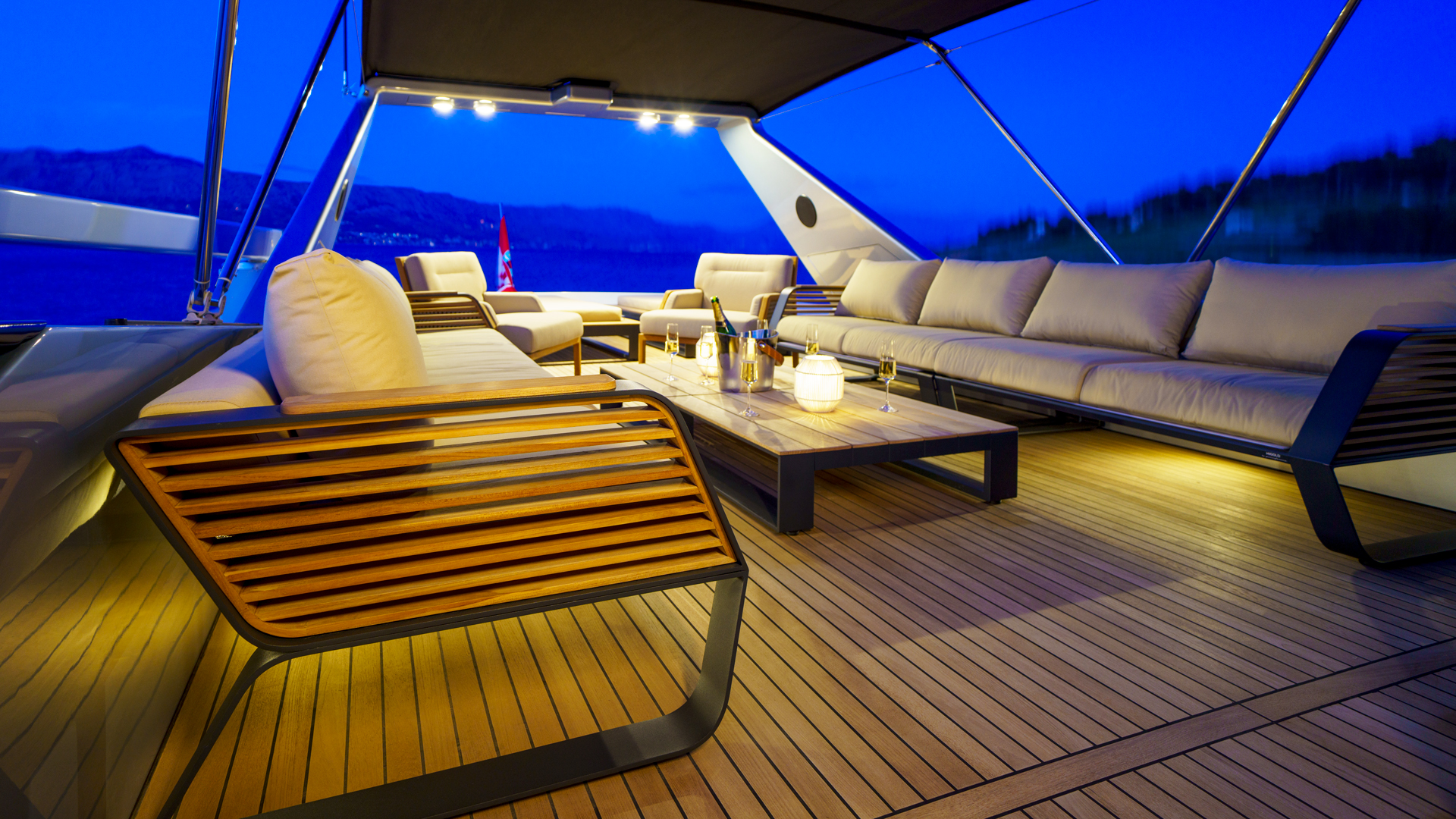 Motoryacht P — photo 15