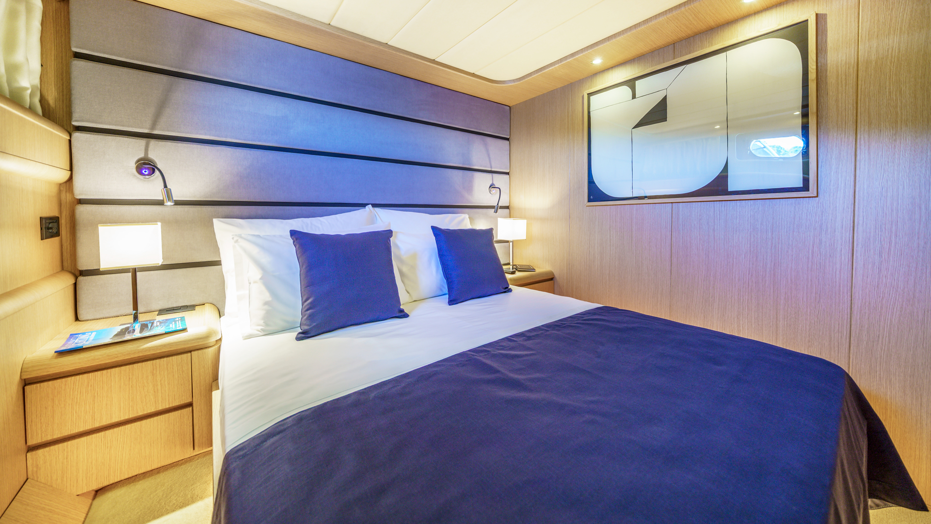 Motoryacht P — photo 23