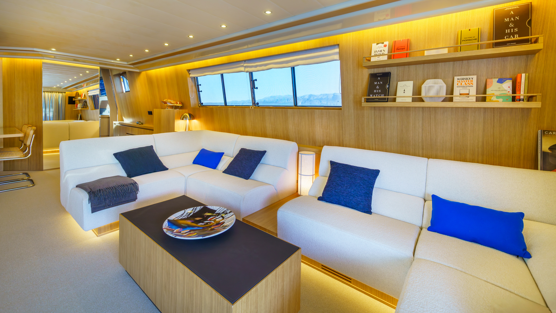Motoryacht P — photo 2