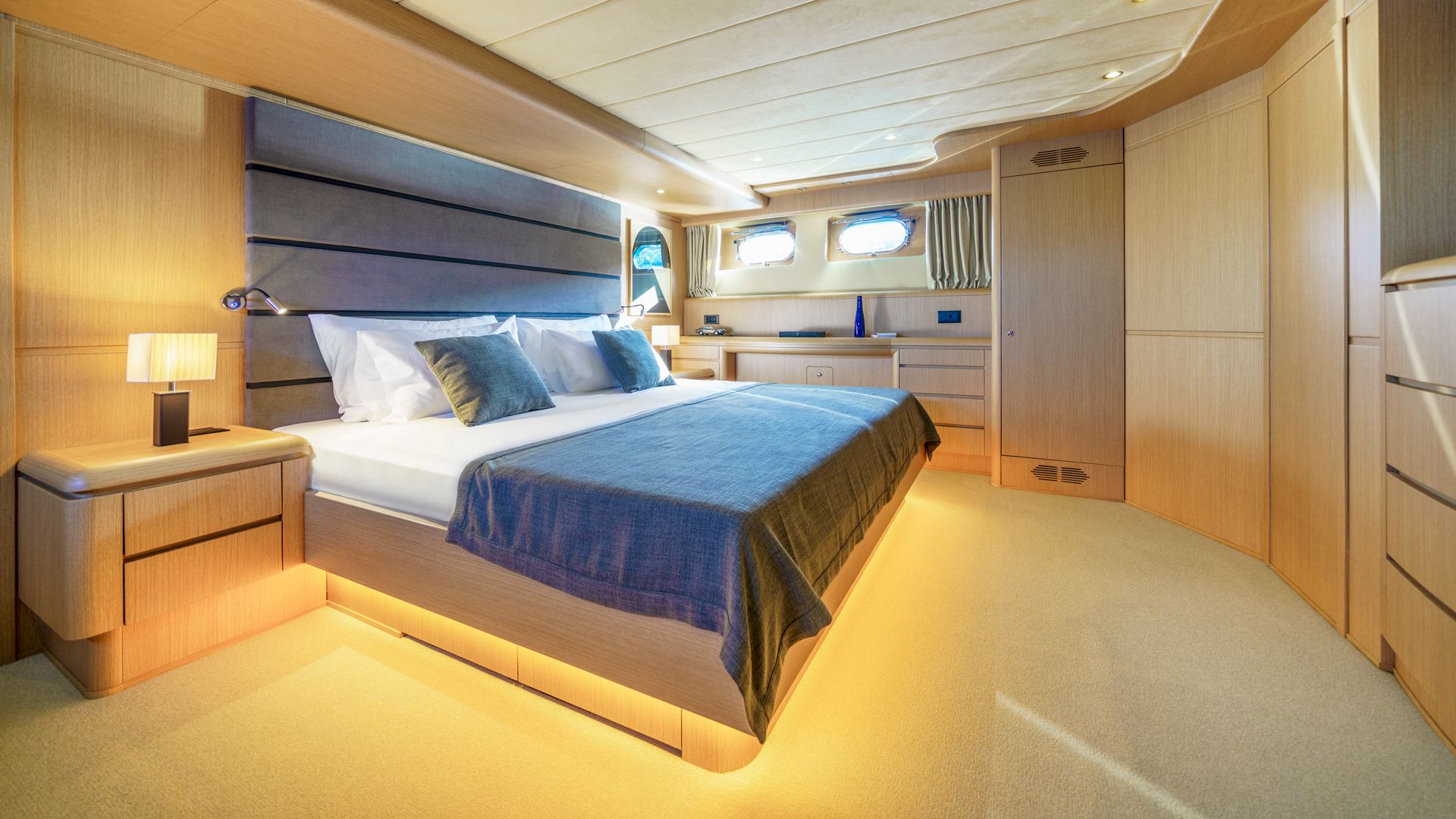 Motoryacht P — photo 32