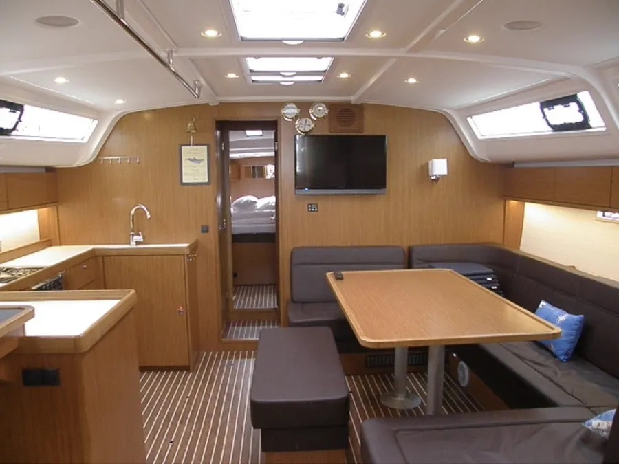 Bavaria 51 Cruiser — photo 2