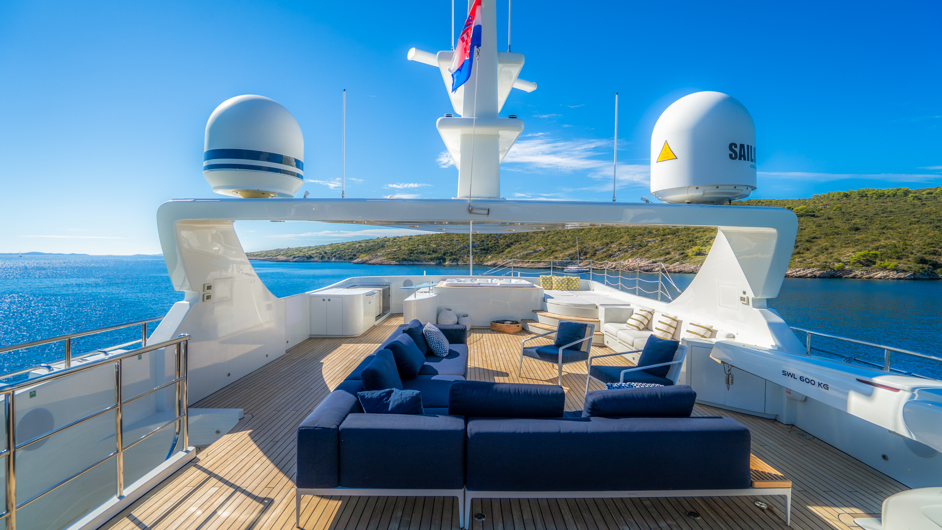 Motoryacht — photo 26