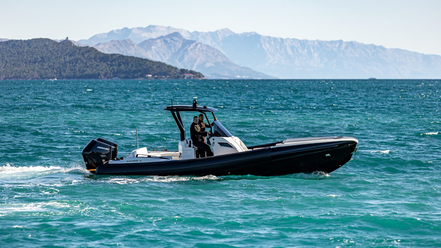 Motoryacht — photo 44