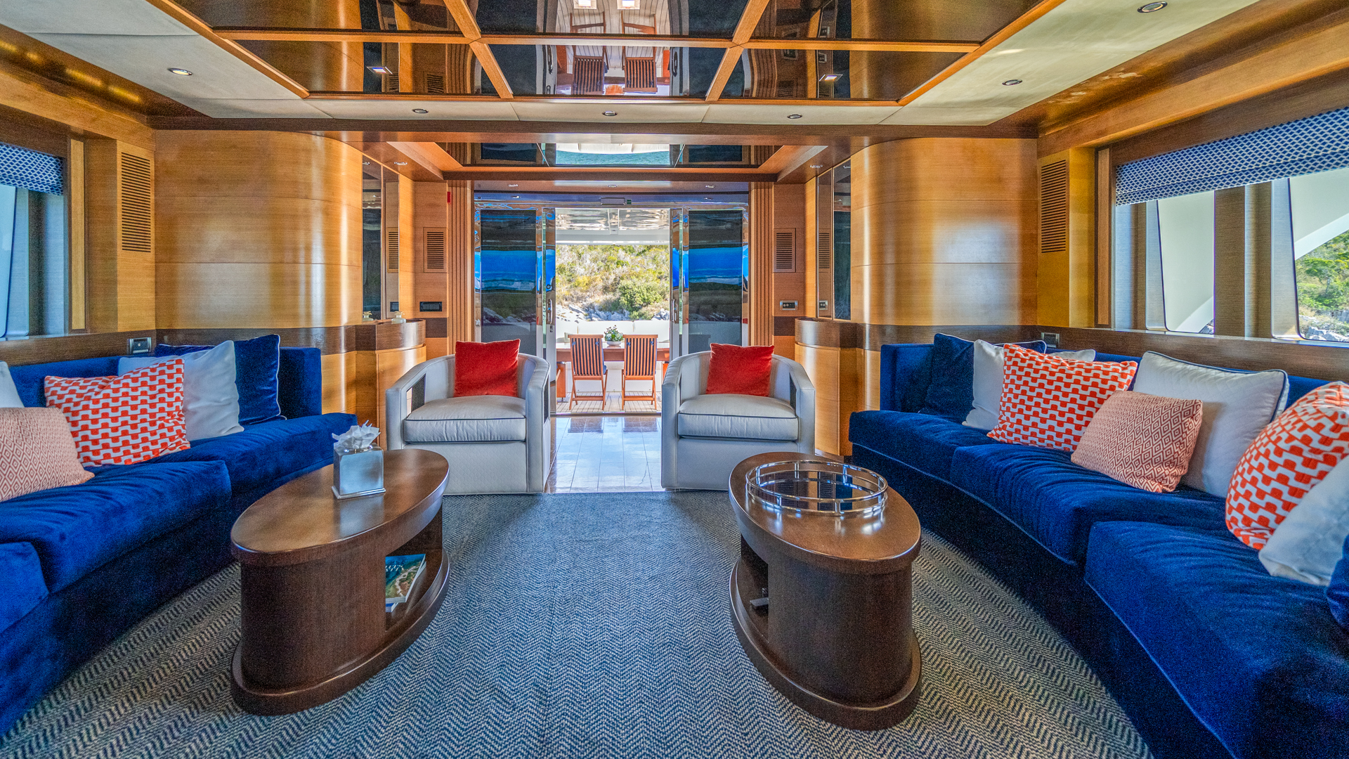 Motoryacht — photo 37