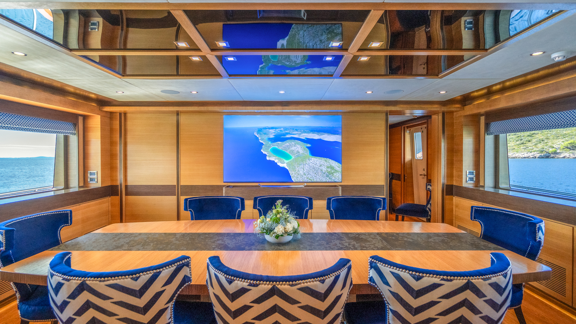 Motoryacht — photo 50