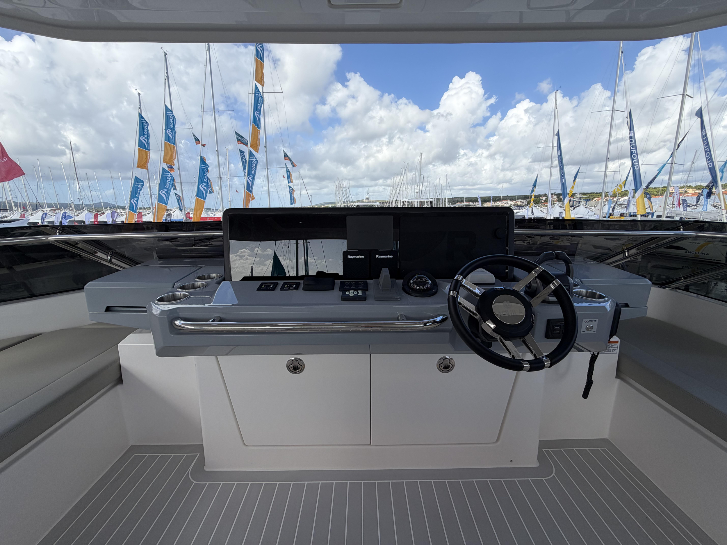 Aquila 50 Yacht — photo 14