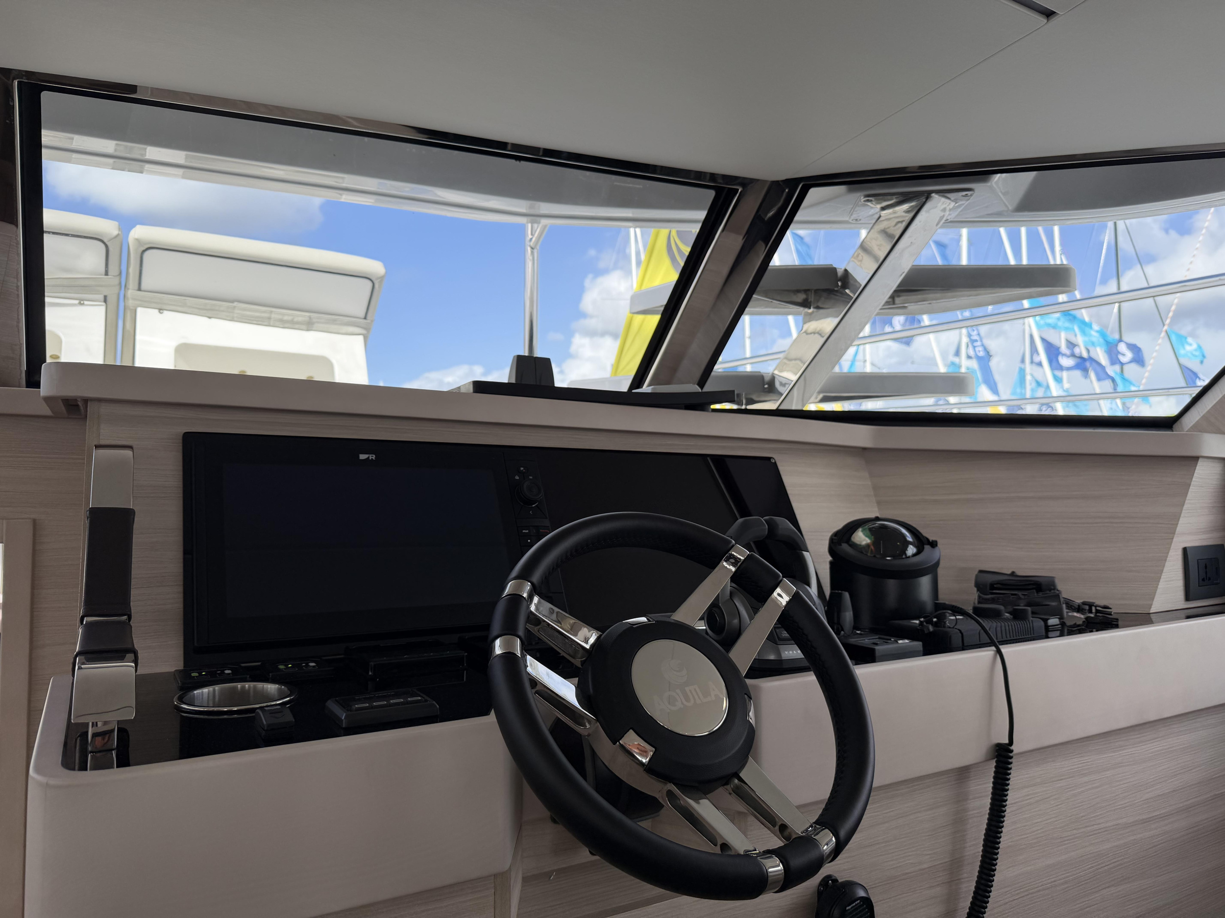 Aquila 50 Yacht — photo 18
