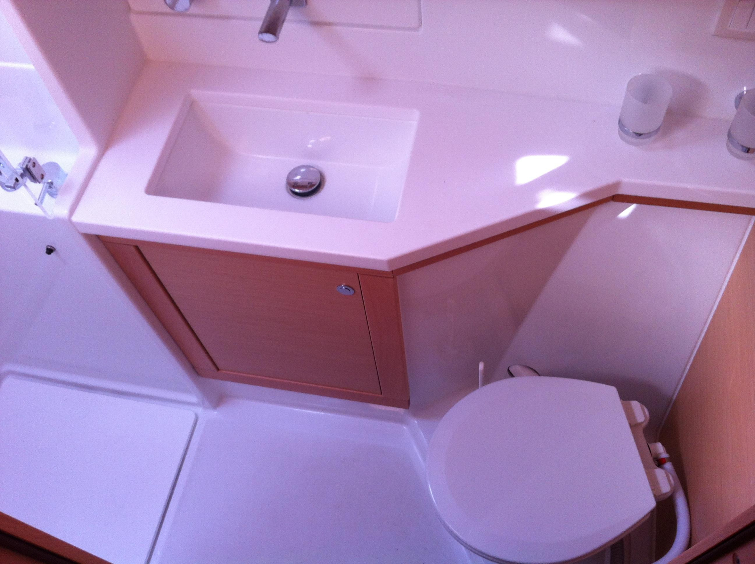 Lagoon 450 — photo 22