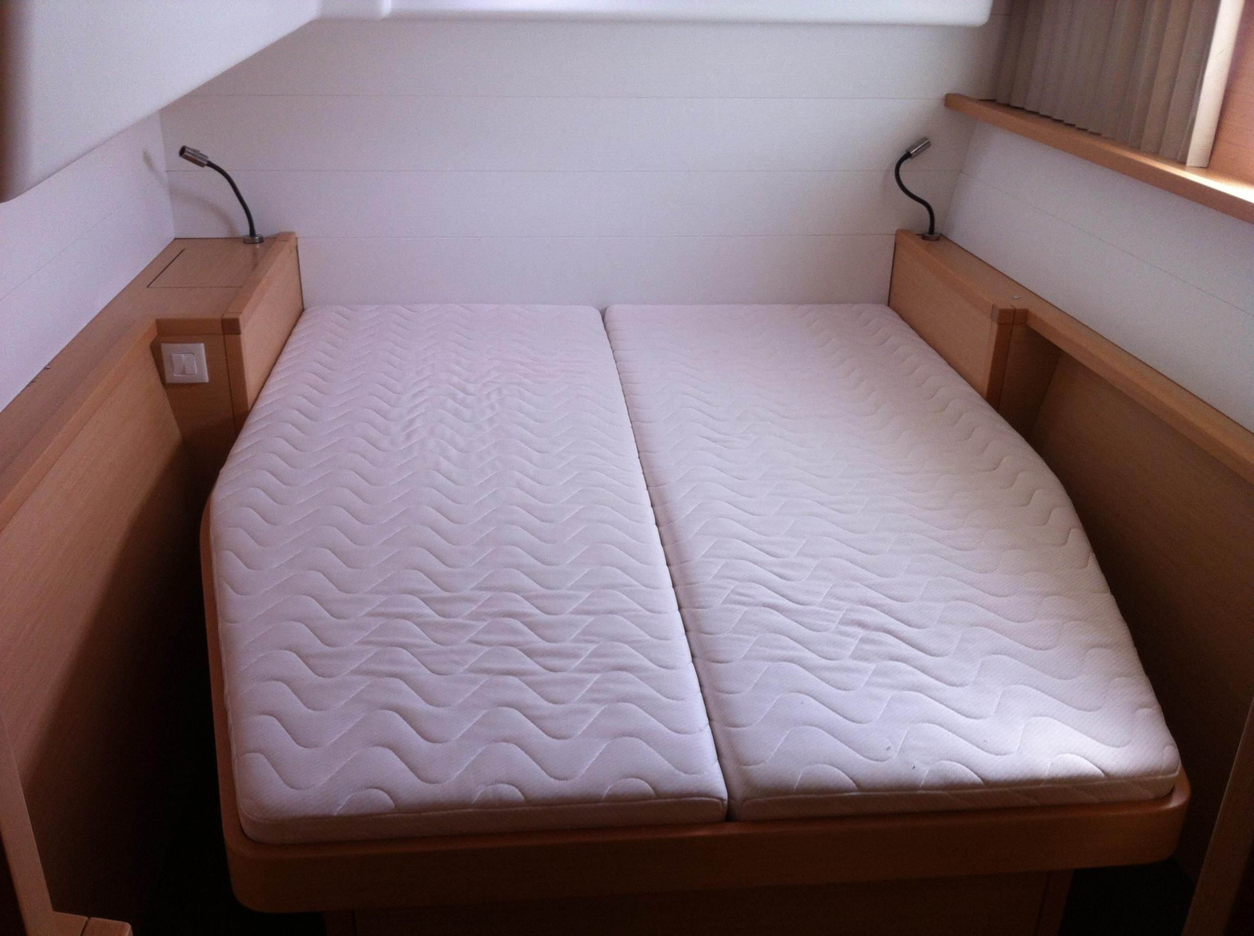 Lagoon 450 — photo 15