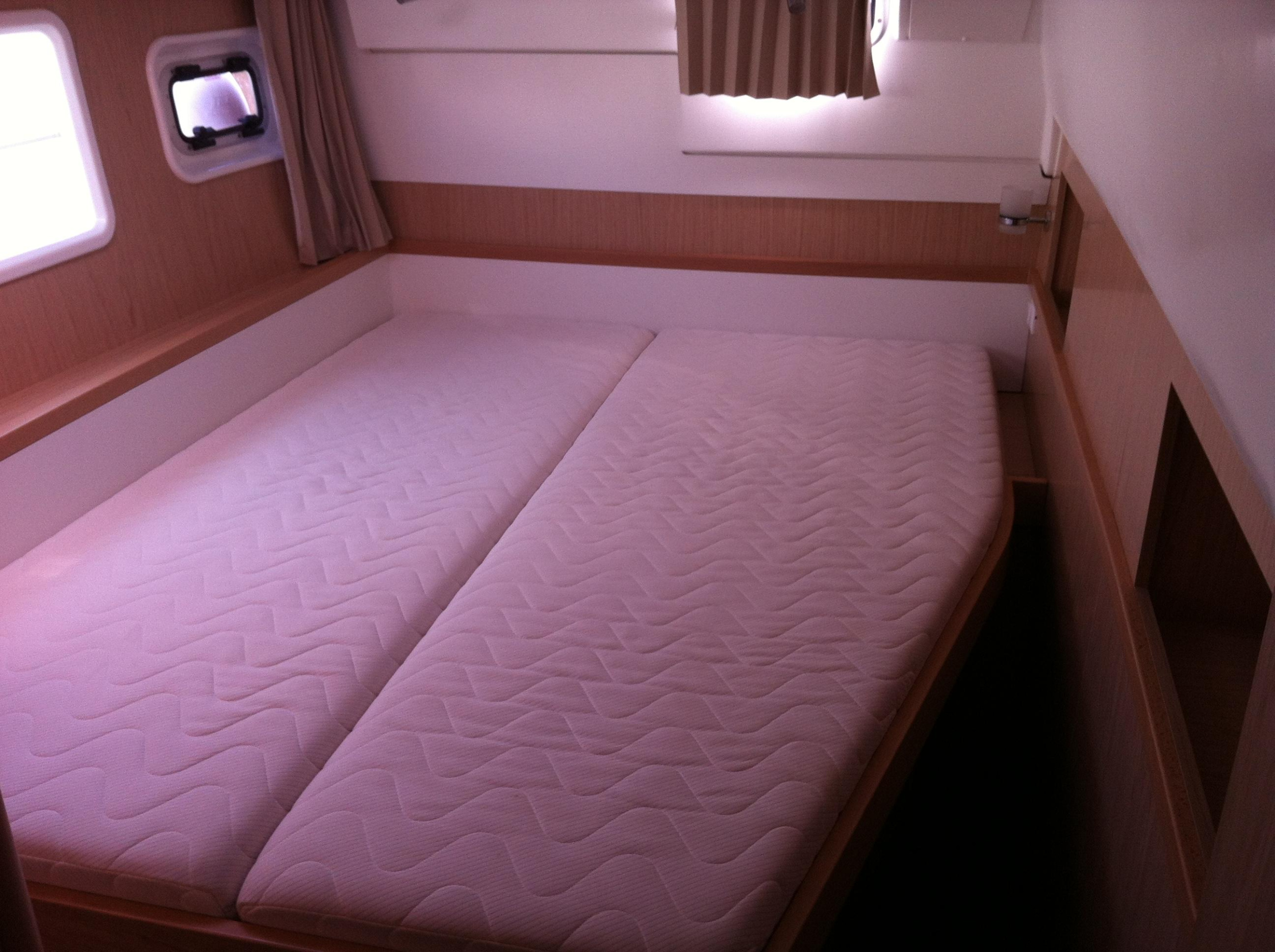 Lagoon 400 S2 — photo 10