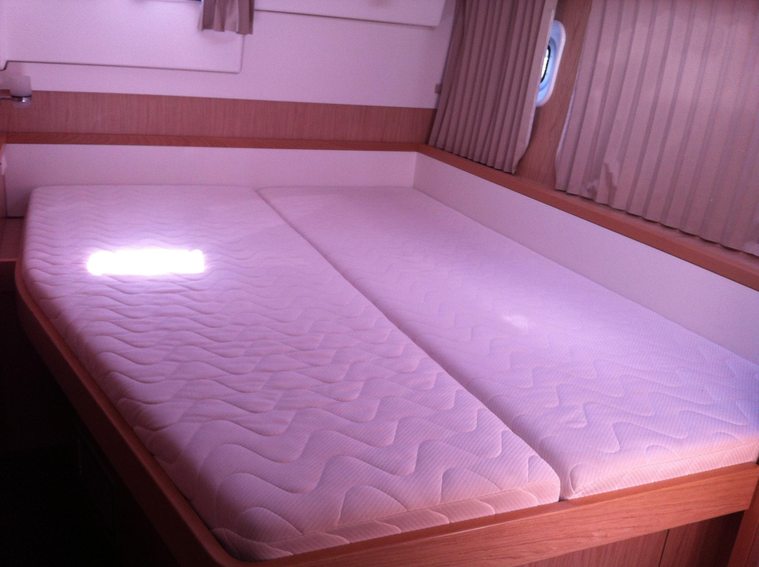 Lagoon 400 S2 — photo 13