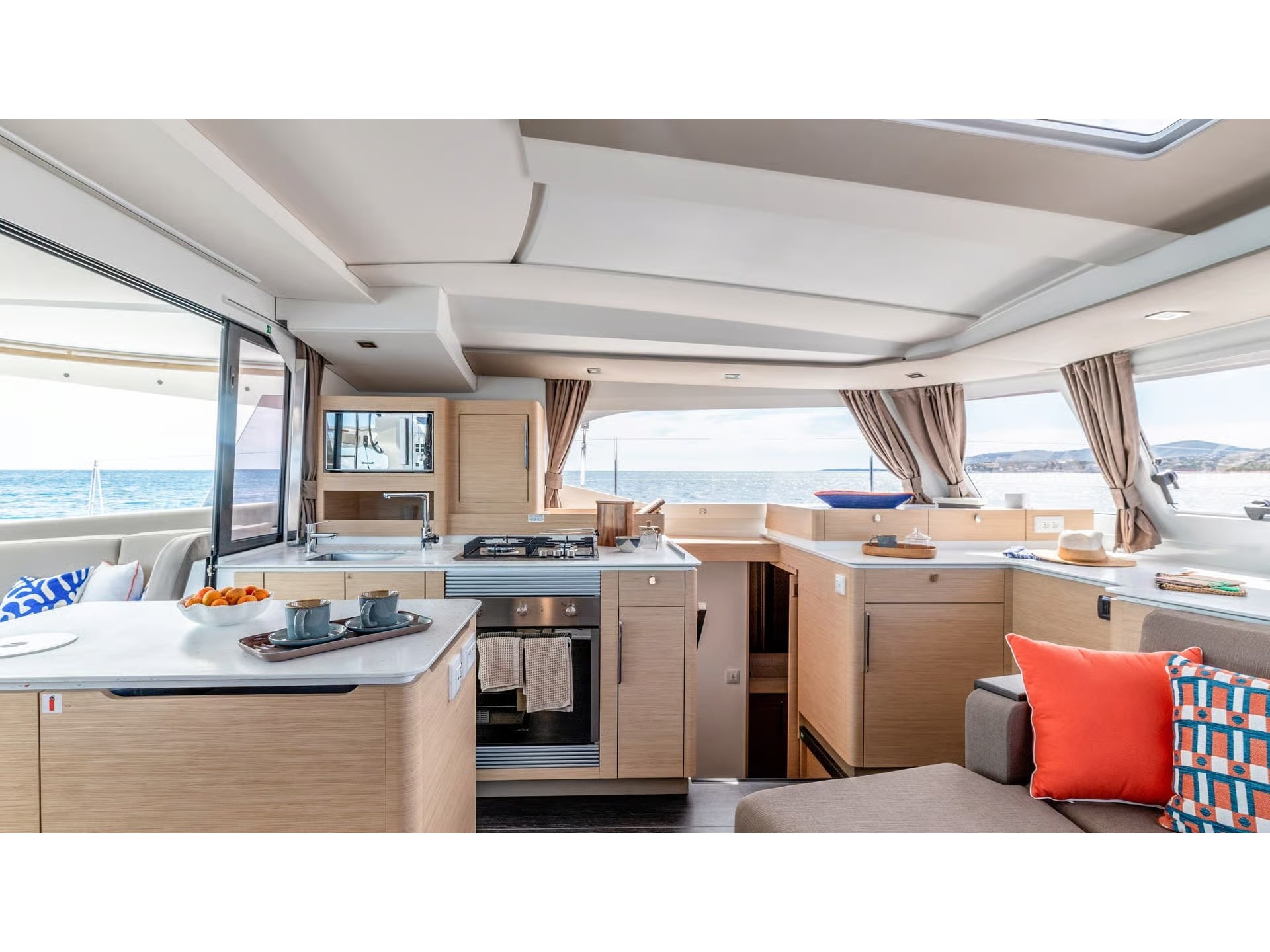 Fountaine Pajot 44 & GEN & WM — photo 3