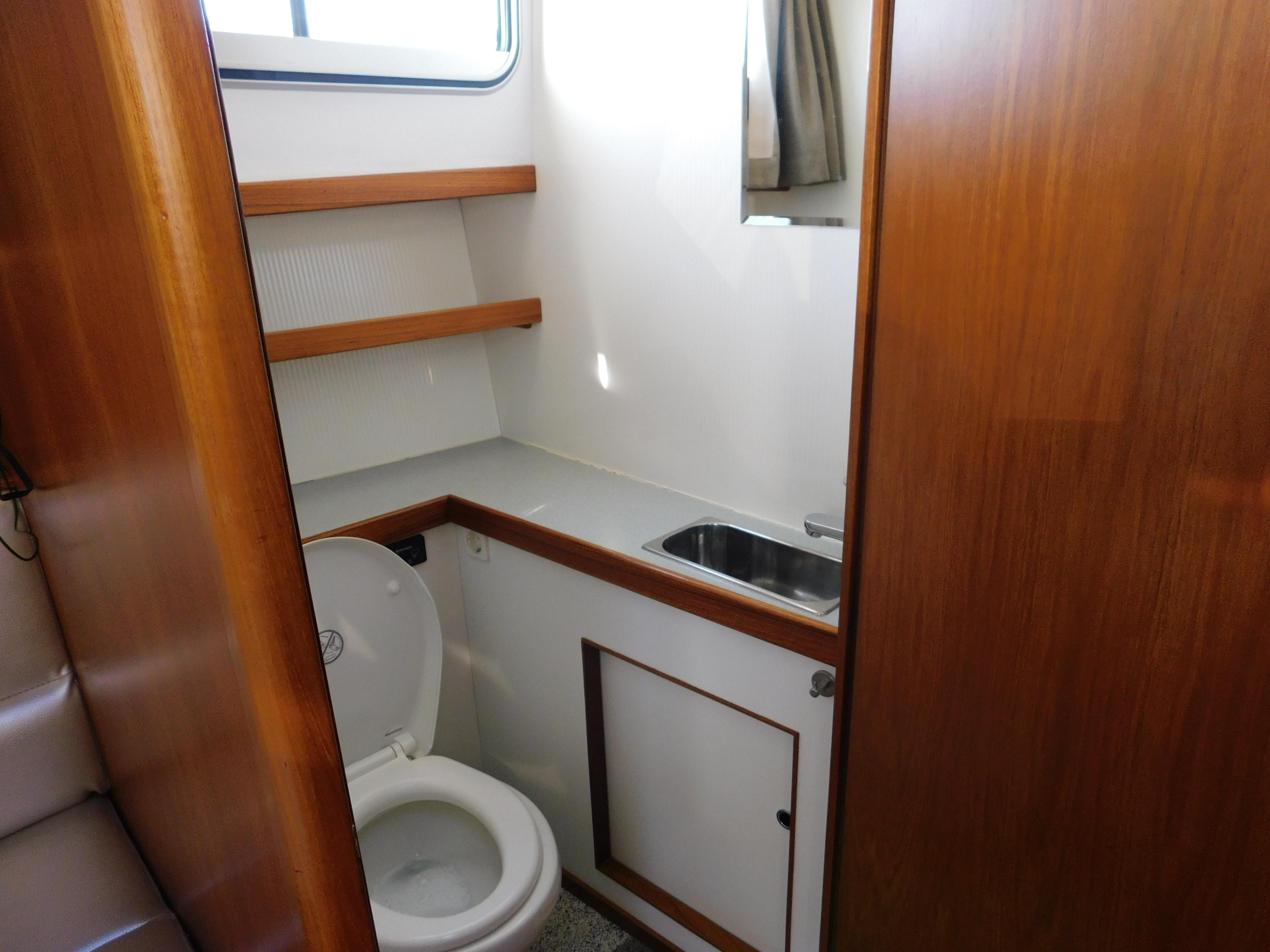 Delos 1100 Cruiser — photo 11