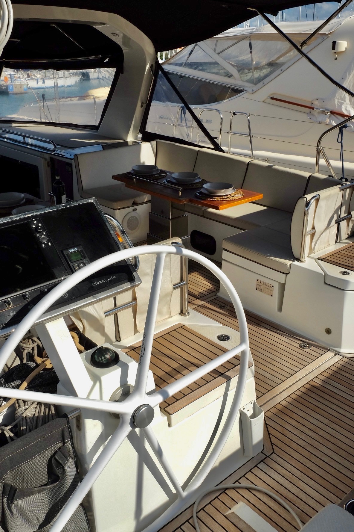 Oceanis Yacht 62 — photo 29