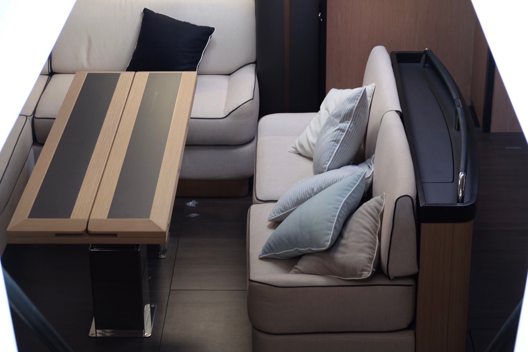 Oceanis Yacht 62 — photo 18