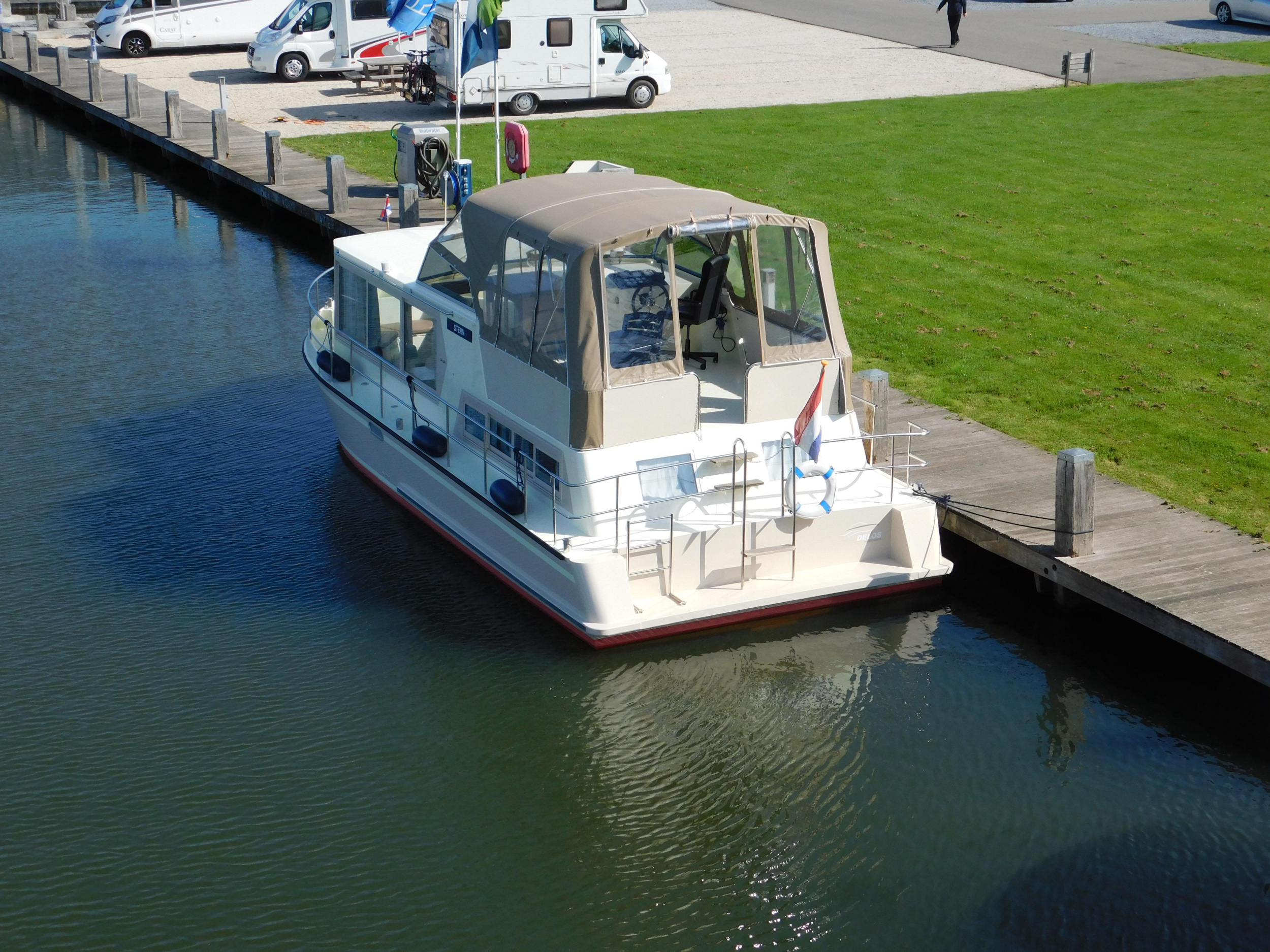 Houseboat 1050 — photo 11