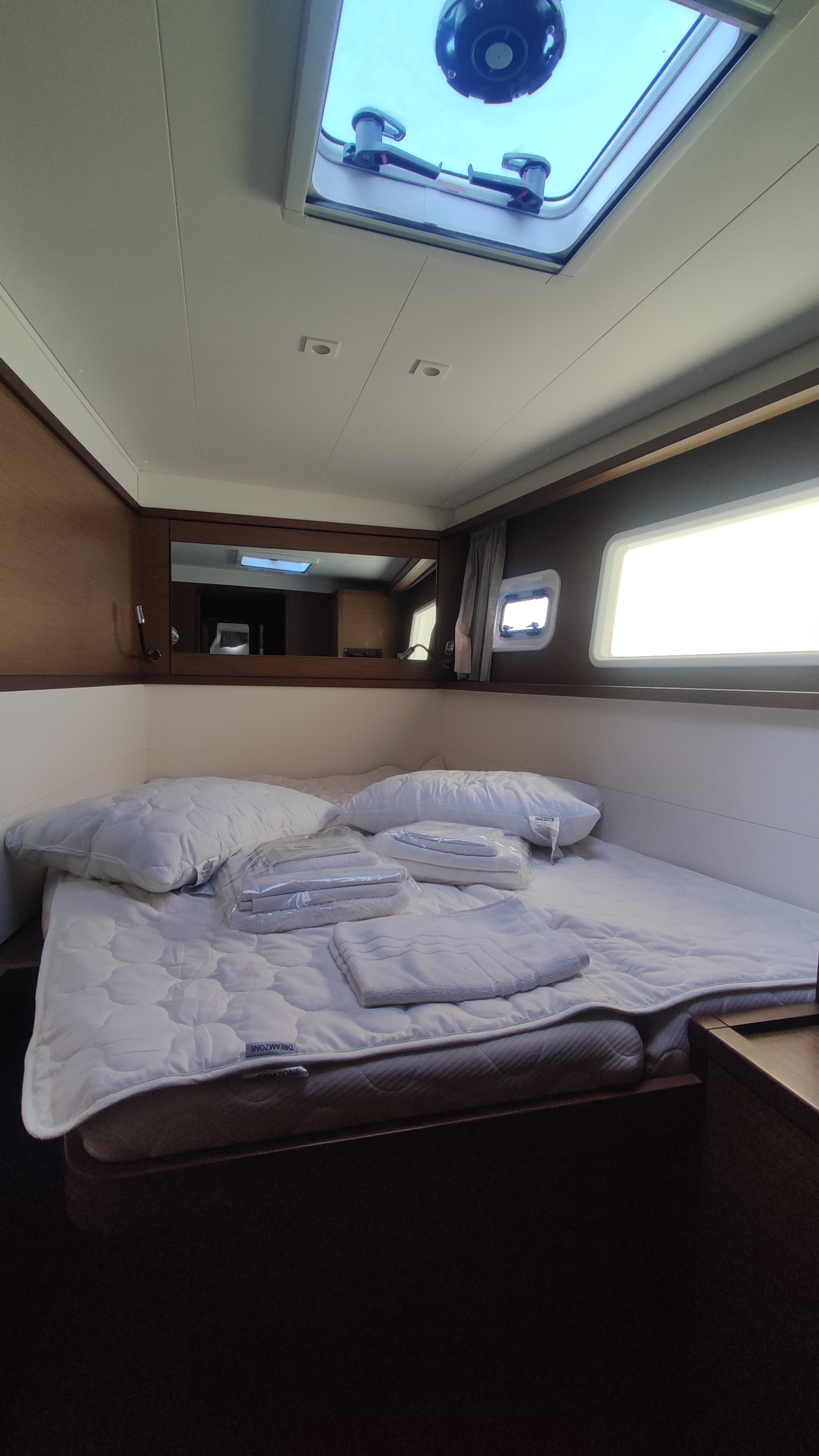 Lagoon 450 Flybridge — photo 17