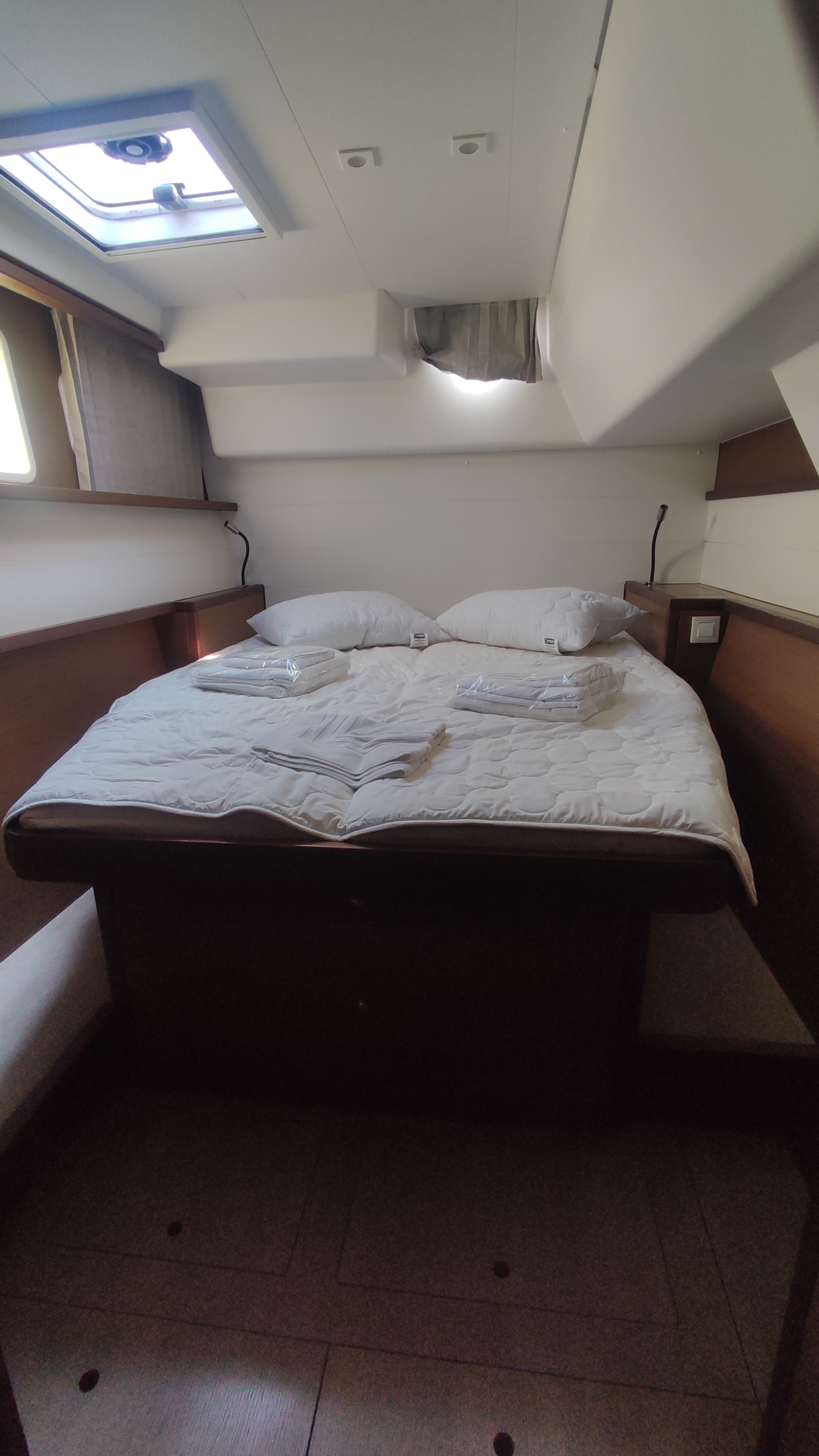 Lagoon 450 Flybridge — photo 12