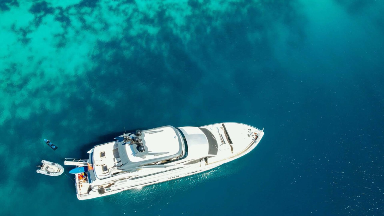 Super Luxury Motor Yacht — photo 34