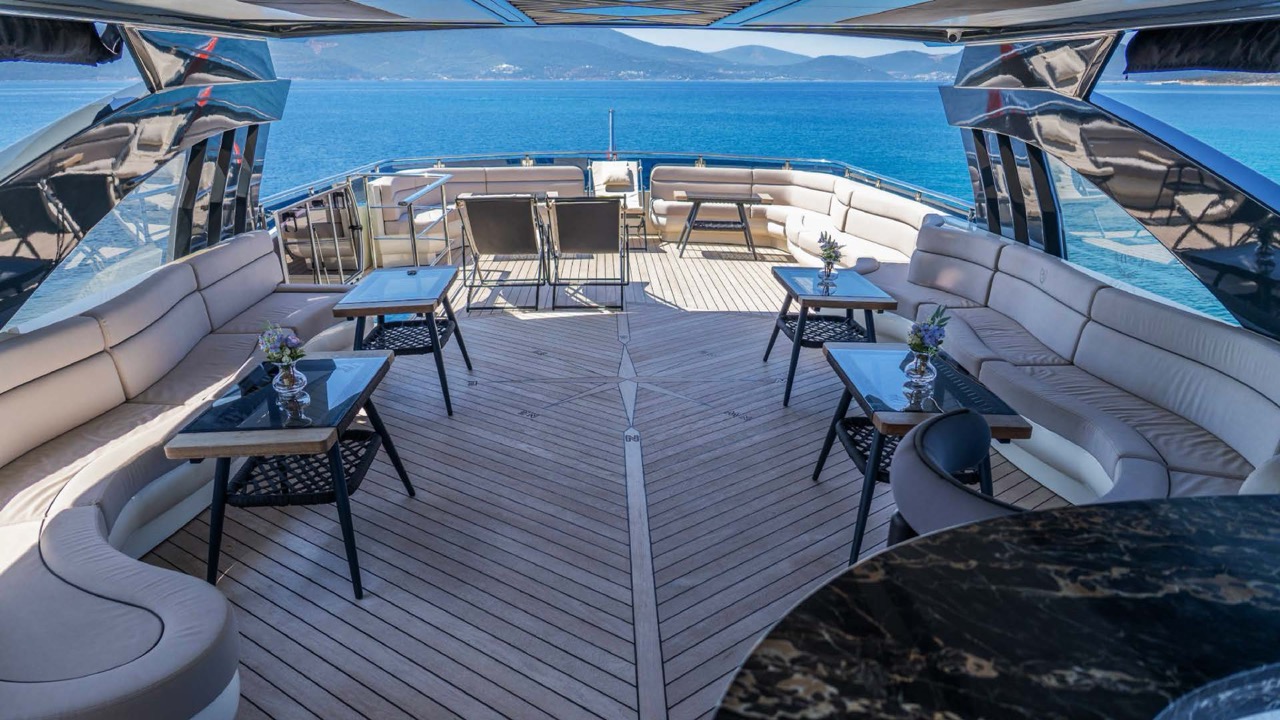 Super Luxury Motor Yacht — photo 19