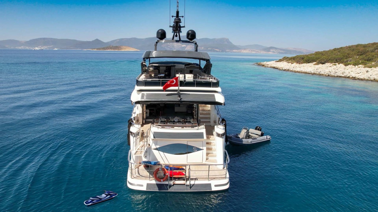 Super Luxury Motor Yacht — photo 7