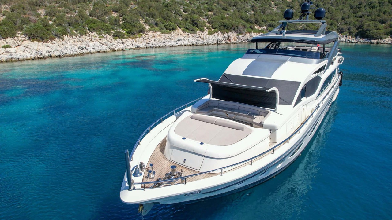 Super Luxury Motor Yacht — photo 28