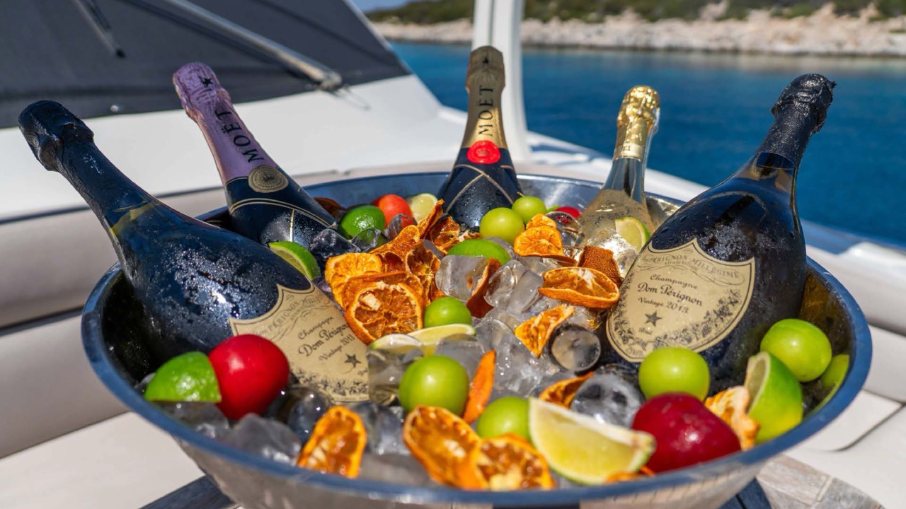 Super Luxury Motor Yacht — photo 9