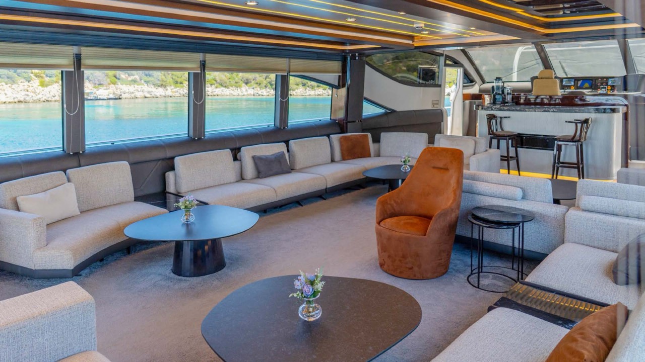 Super Luxury Motor Yacht — photo 30