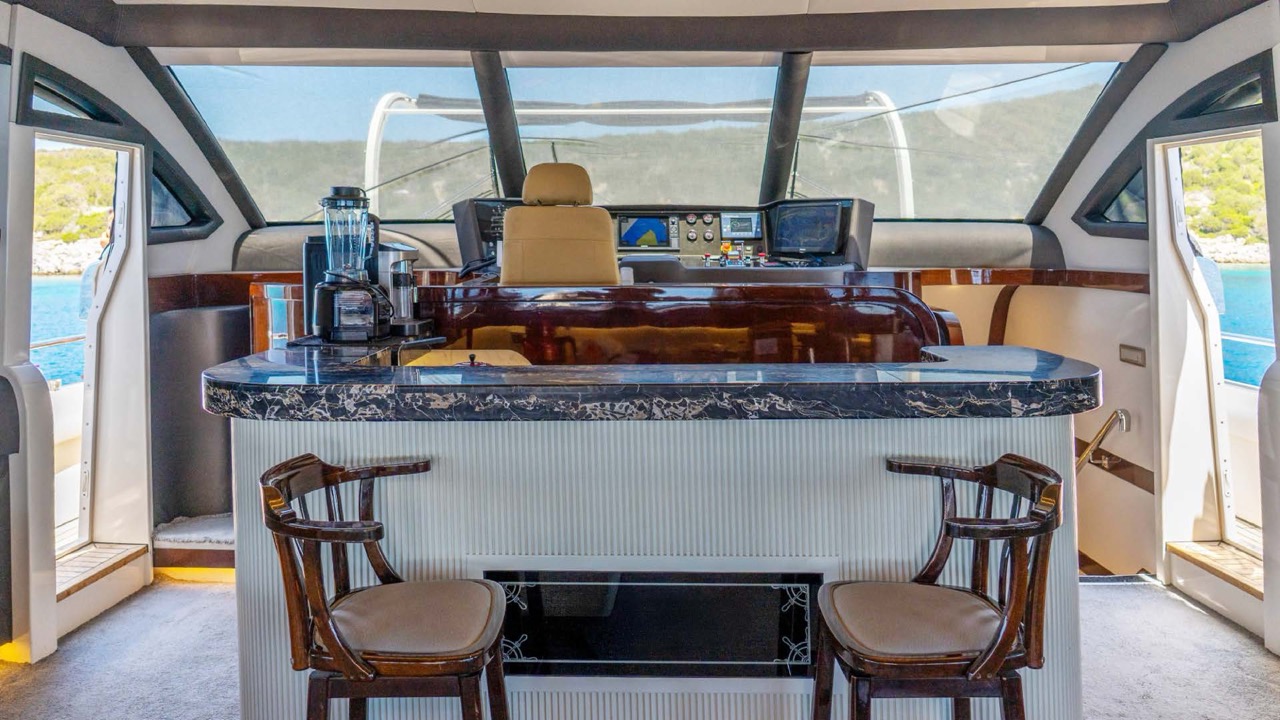 Super Luxury Motor Yacht — photo 17