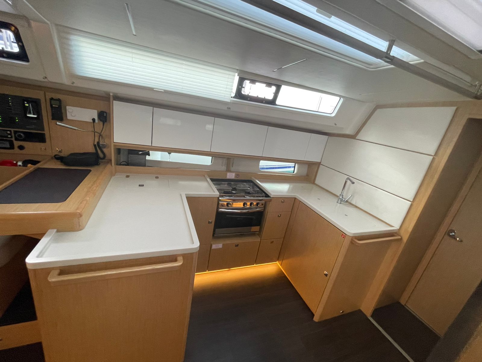 Bavaria C46 — photo 3