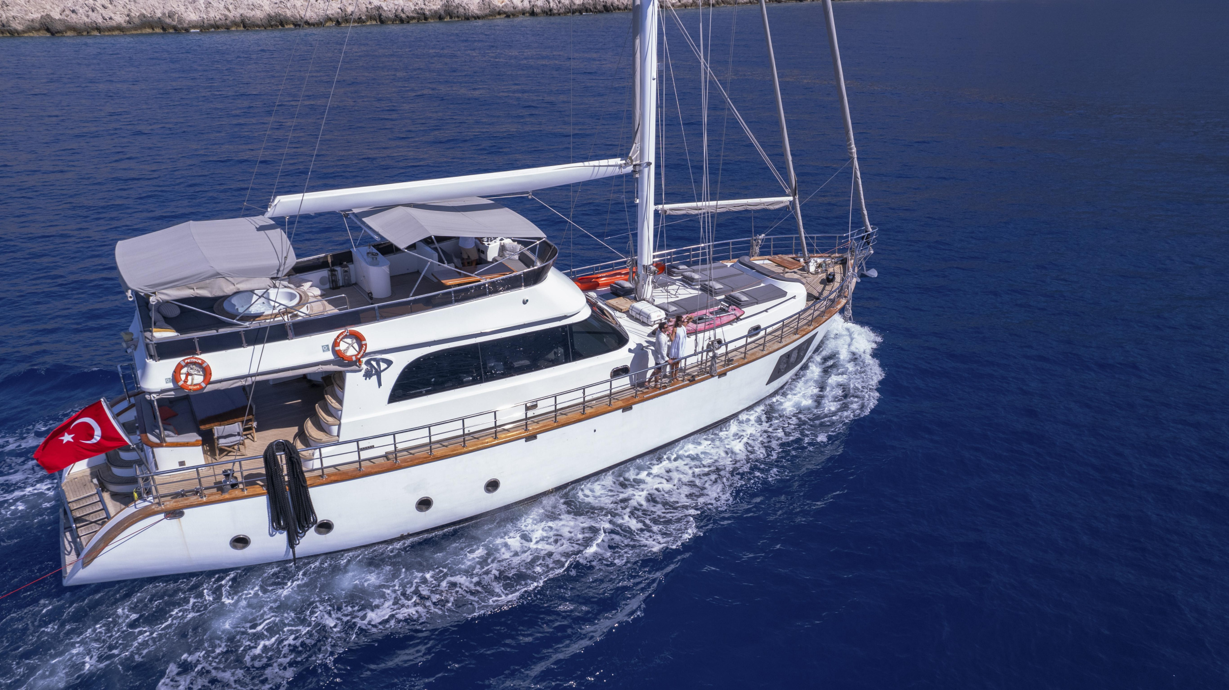 Motor Sailer — photo 14