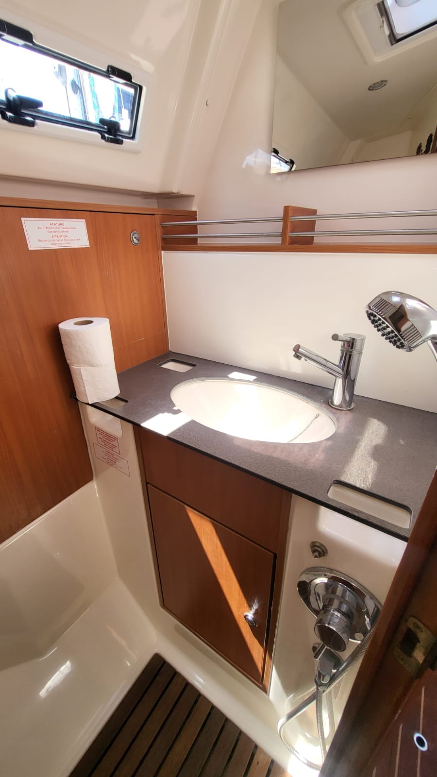 Bavaria Cruiser 36 — photo 13