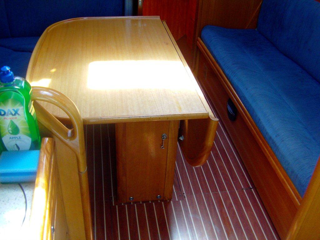 Bavaria 33 Cruiser — photo 9