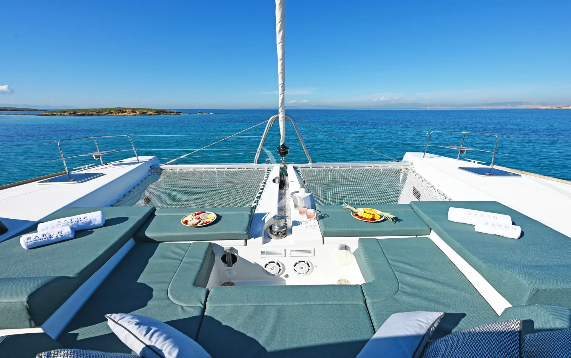 Lagoon 52 — photo 11