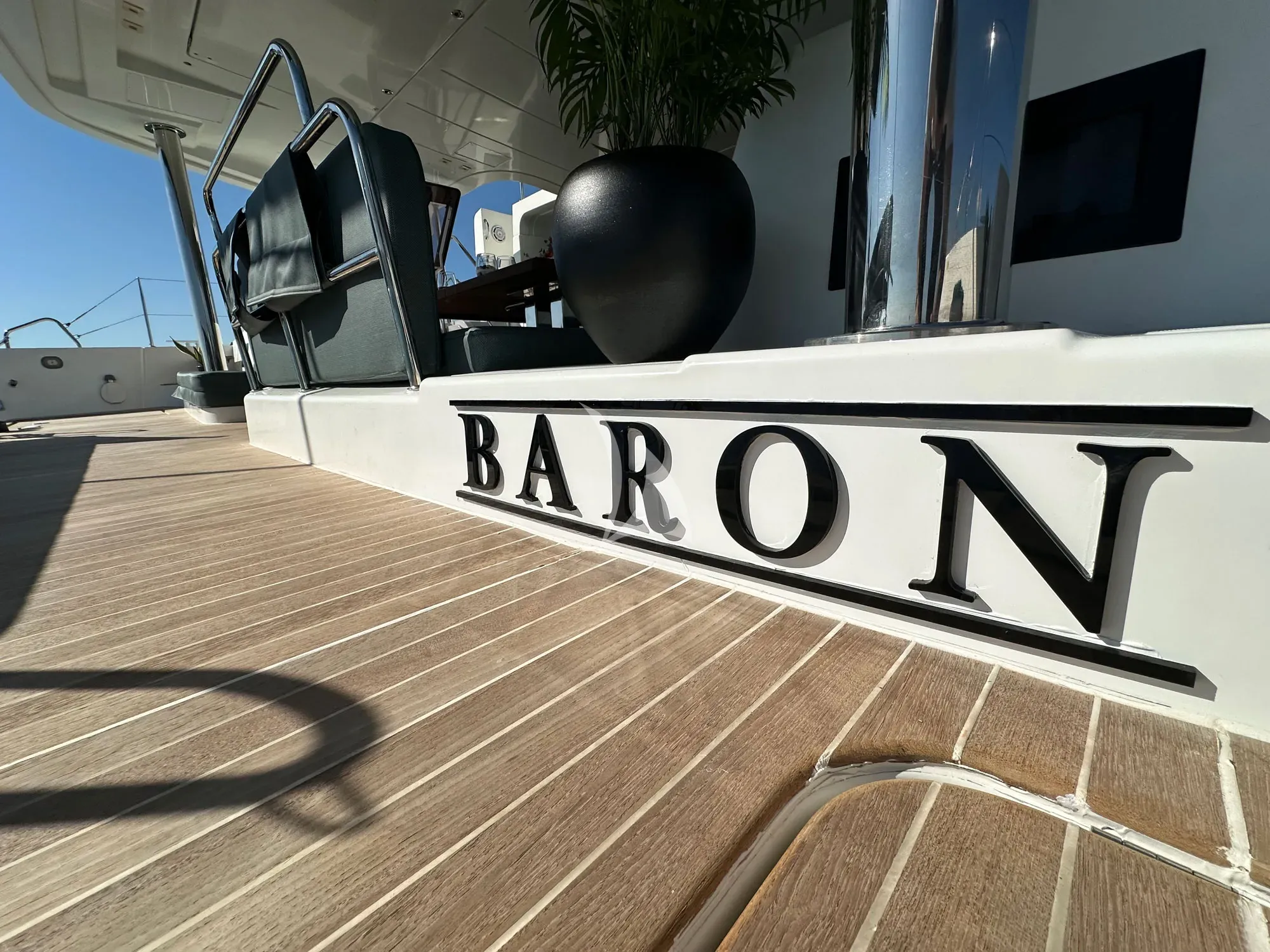 Lagoon 52 — photo 10