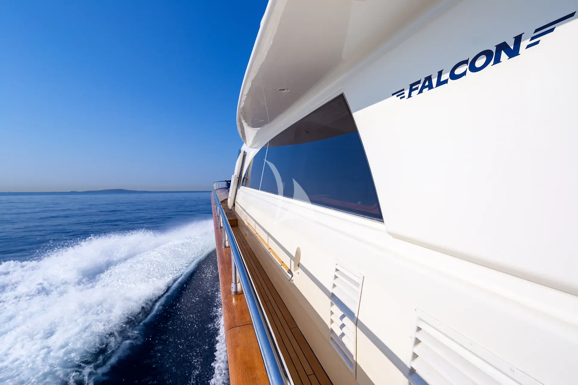 Falcon 86 — photo 14
