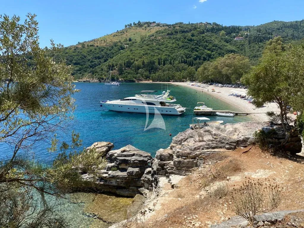 Ferretti 80 — photo 51